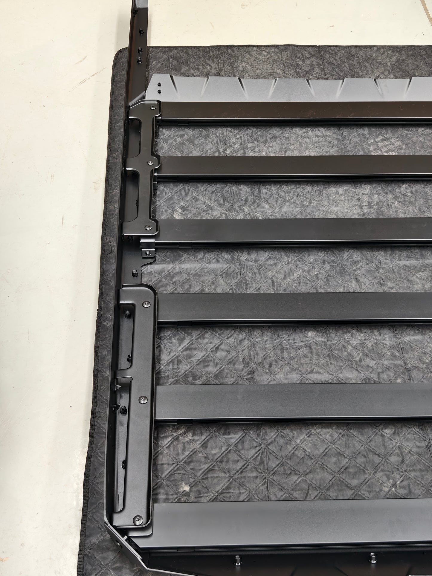 TANK 300 Top Fire Roof Rack Platform - Tank Garage