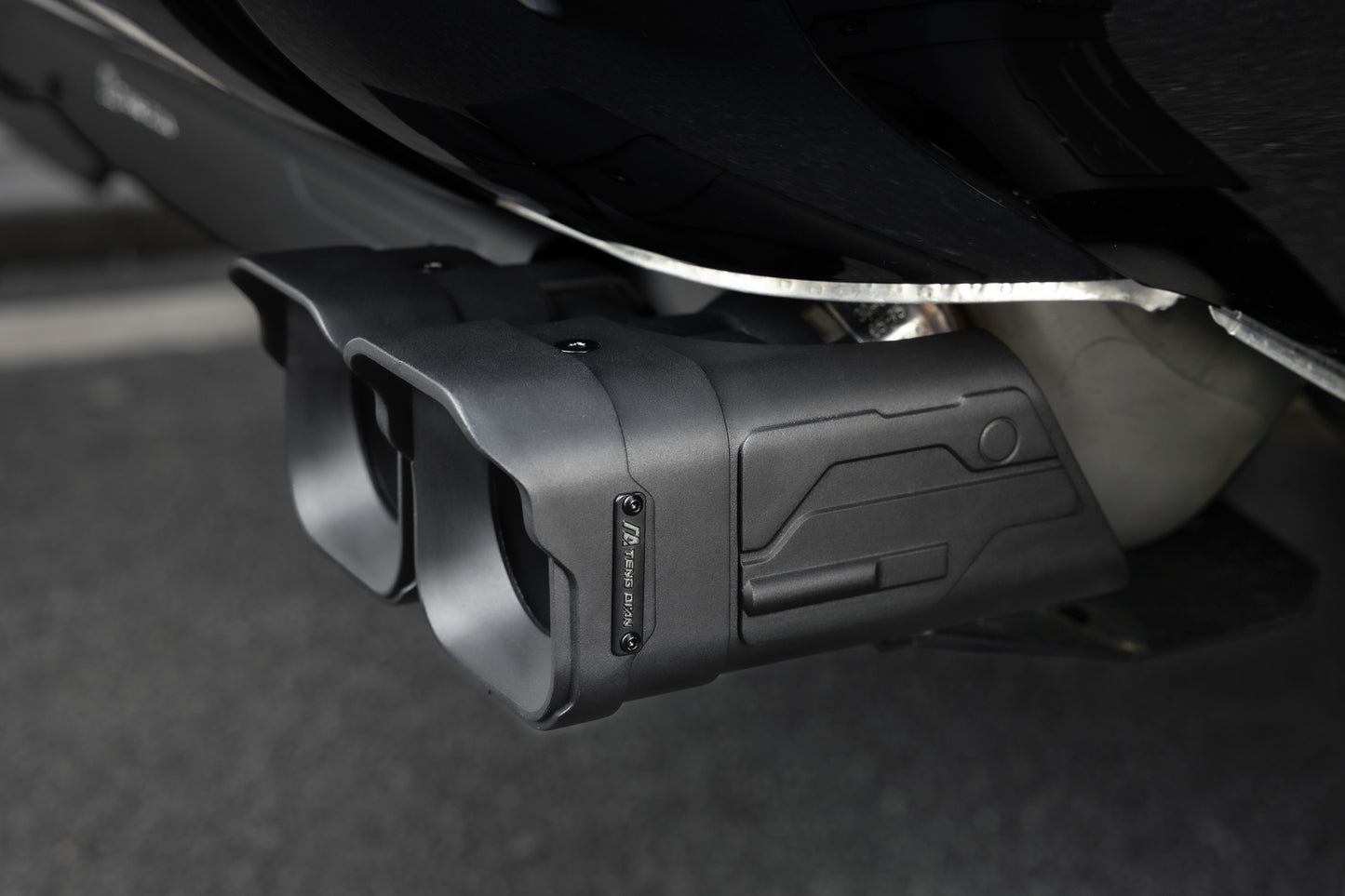 Land Rover Defender Teng Qian Exhaust Tip