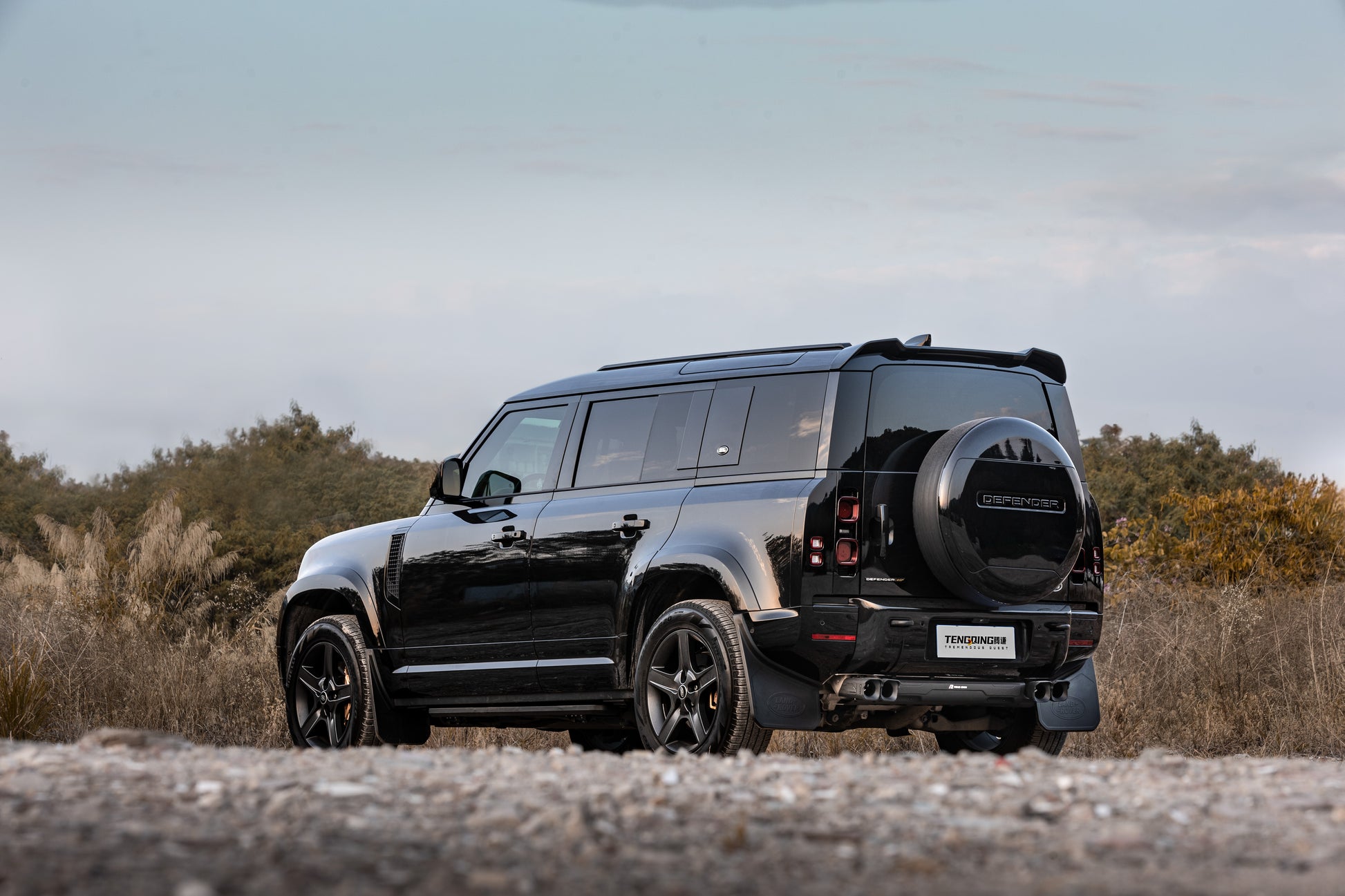 Land Rover Defender Teng Qian Exhaust Tip 