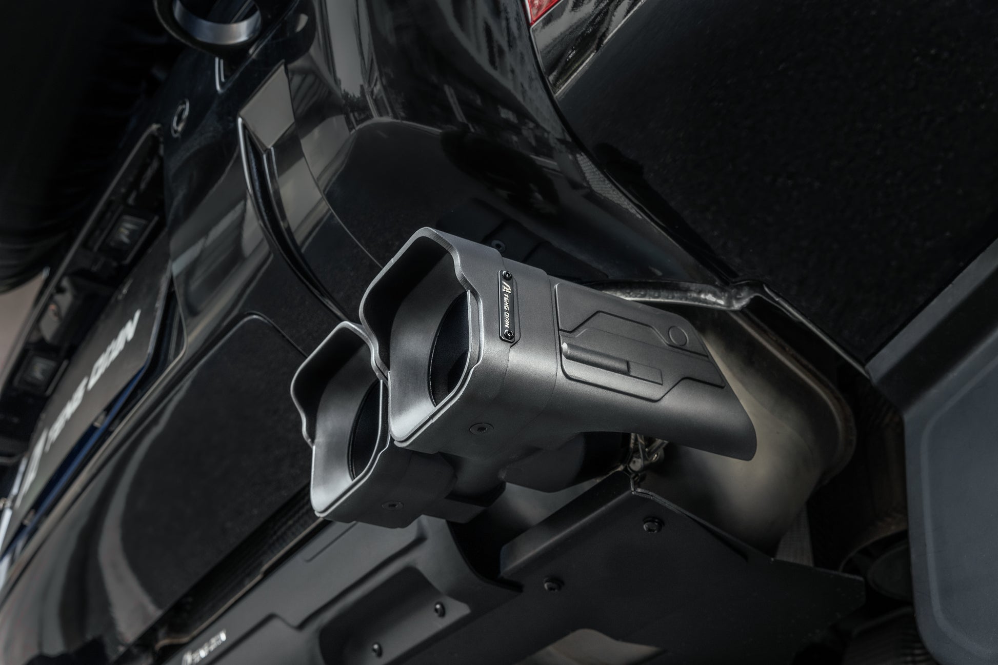 Land Rover Defender Teng Qian Exhaust Tip 