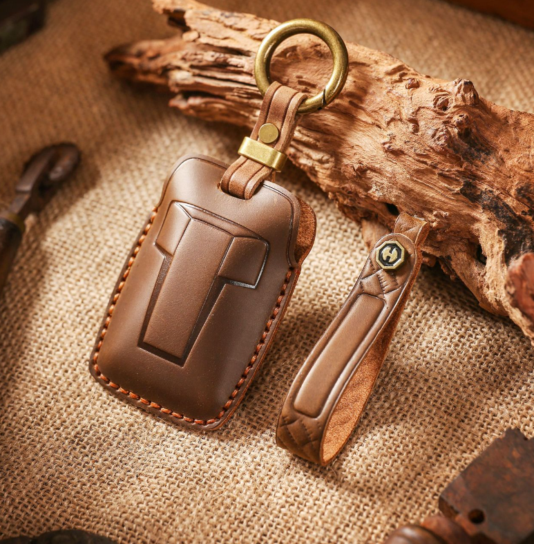 GWM TANK 300 TANK 500 Kay Leather Case Chain Cover with Box V2 - Tank Garage
