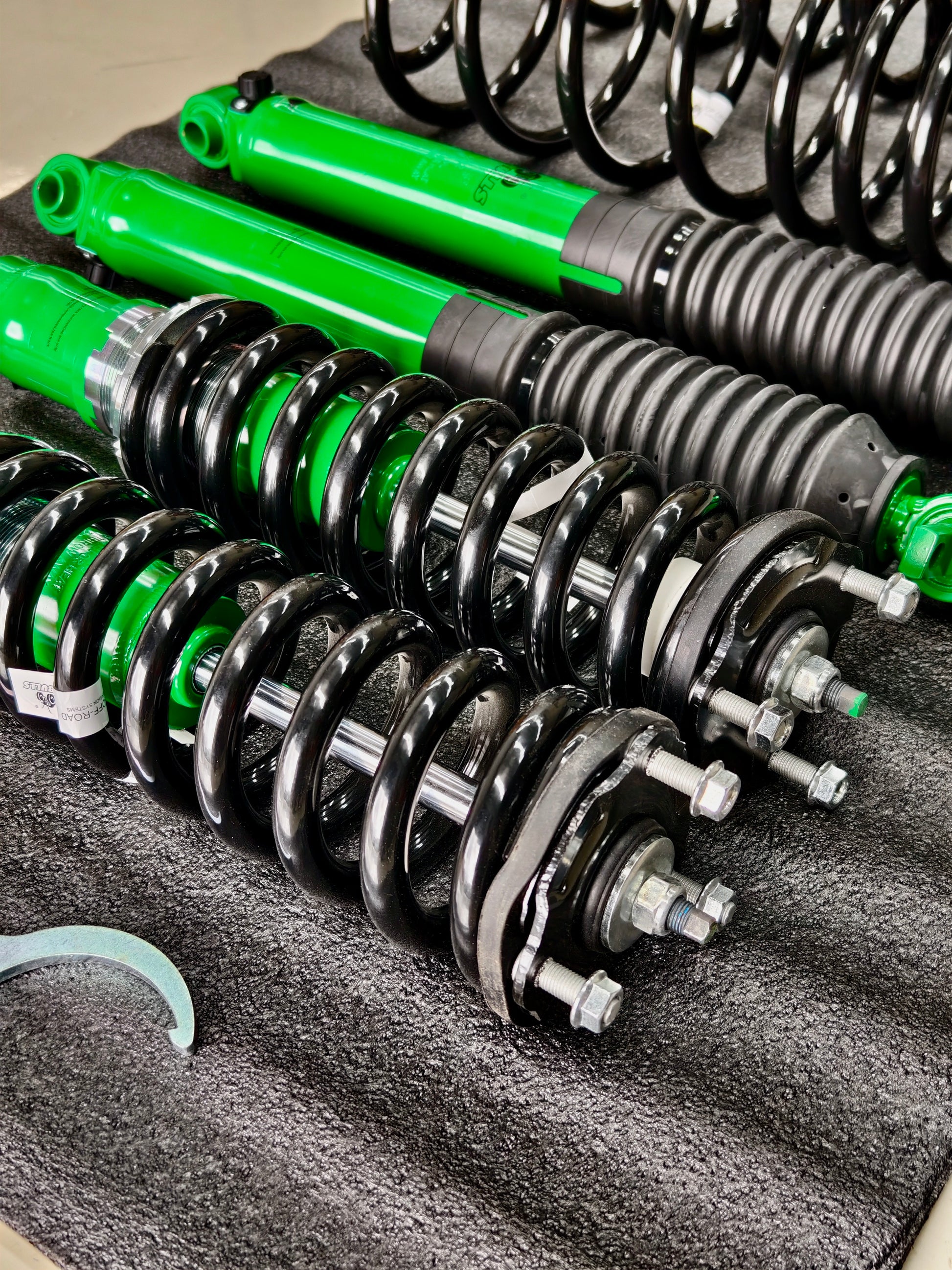 TANK 300 TANK 500 2-Inch Lift Off-Road Shock Absorbers - Tank Garage