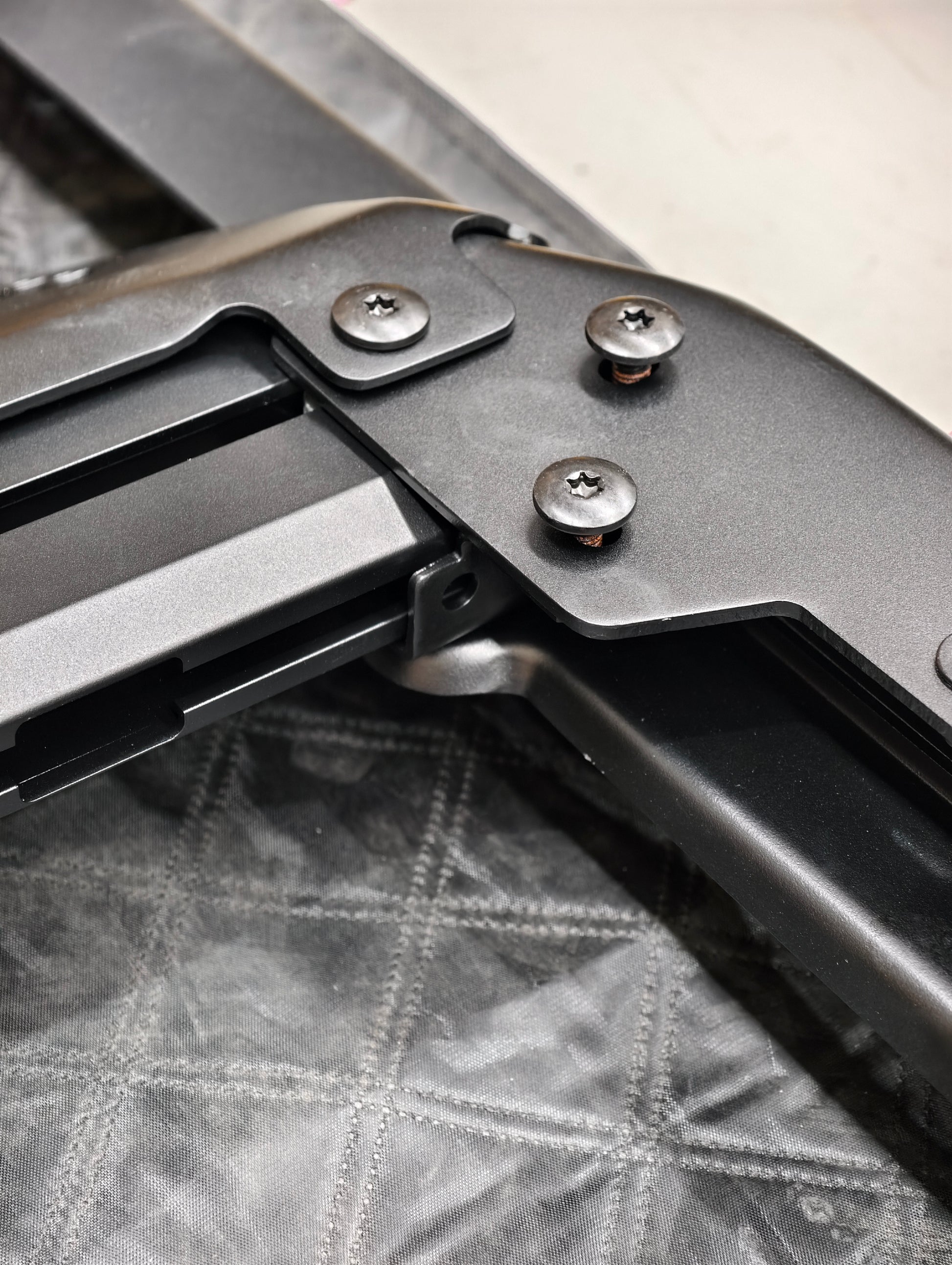 TANK 300 Top Fire Roof Rack Platform - Tank Garage