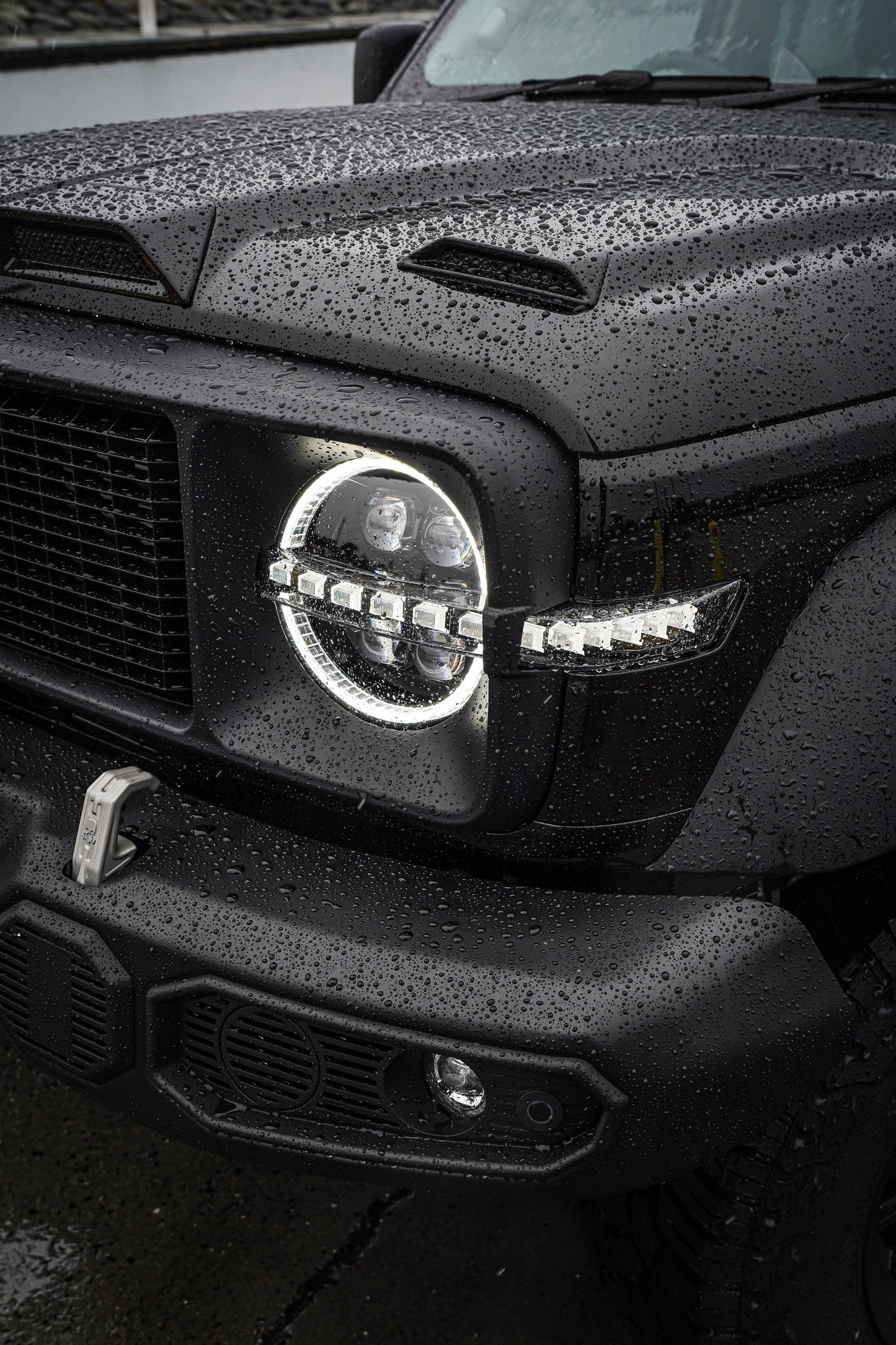 GWM TANK 300 “STARLIGHT” High Performance Headlight (Dual-Colour Lens & DRL)